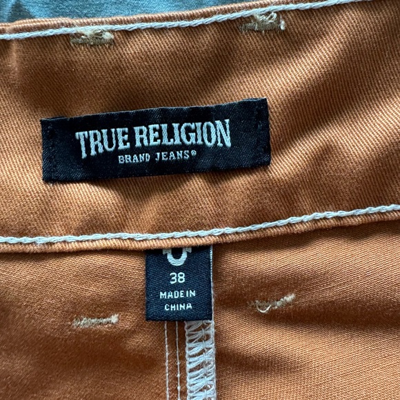 True Religion Cargo Shorts - Size 38 - NWT - Picture 3 of 5